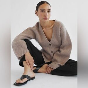 Almina Concept V Neck Cardigan / Oatmeal / Size M